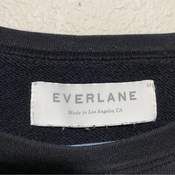 Everlane Navy Blue Short Sleeved Crewneck Thick Knit Tee - Picture 3 of 9